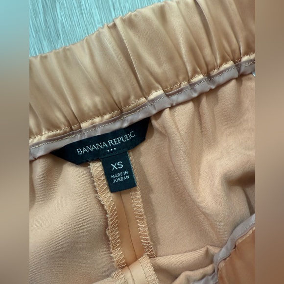 Banana Republic Sateen Pants - Picture 3 of 4